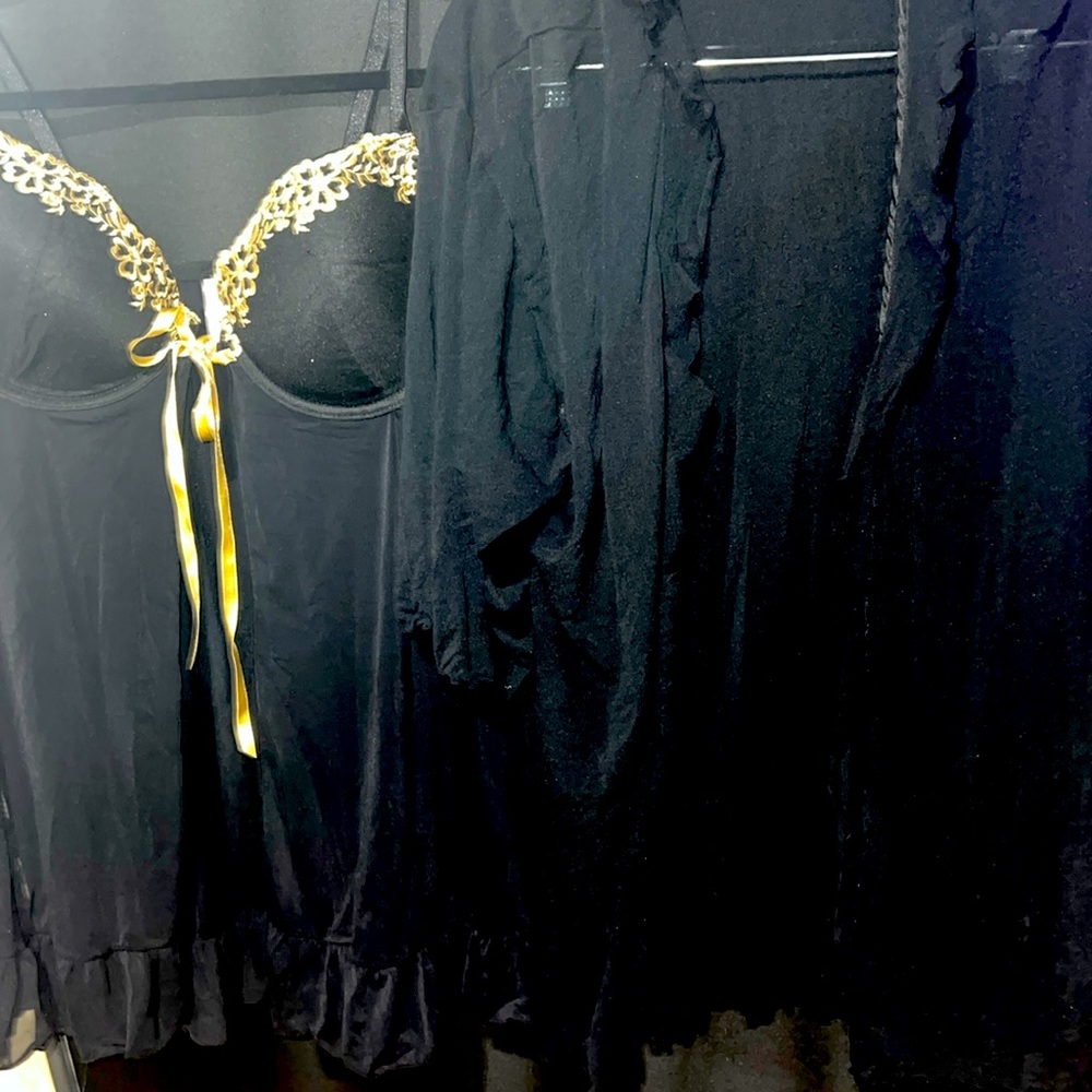 Inner Secrets Gown 1X  & Robe XL Black Gold NWOT Panties still Attached to Gown